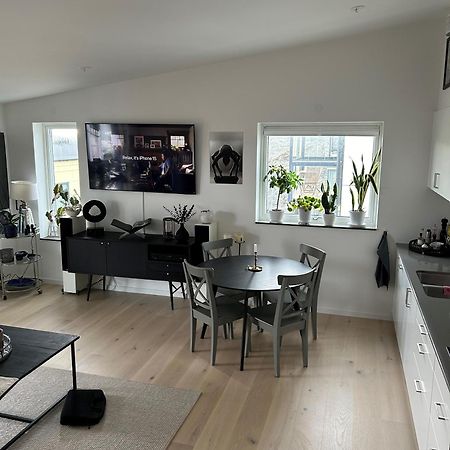 Pa Bryggan Apartment Skärhamn Exterior photo